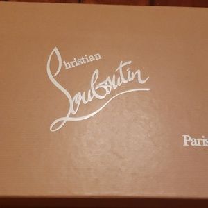 Louboutin kitten hills